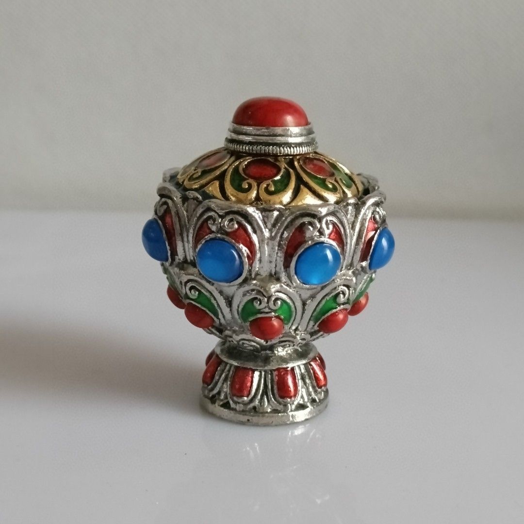 Vintage Collectible Bottles - Koleksi Antik Vintage Gaya Etnik Botol