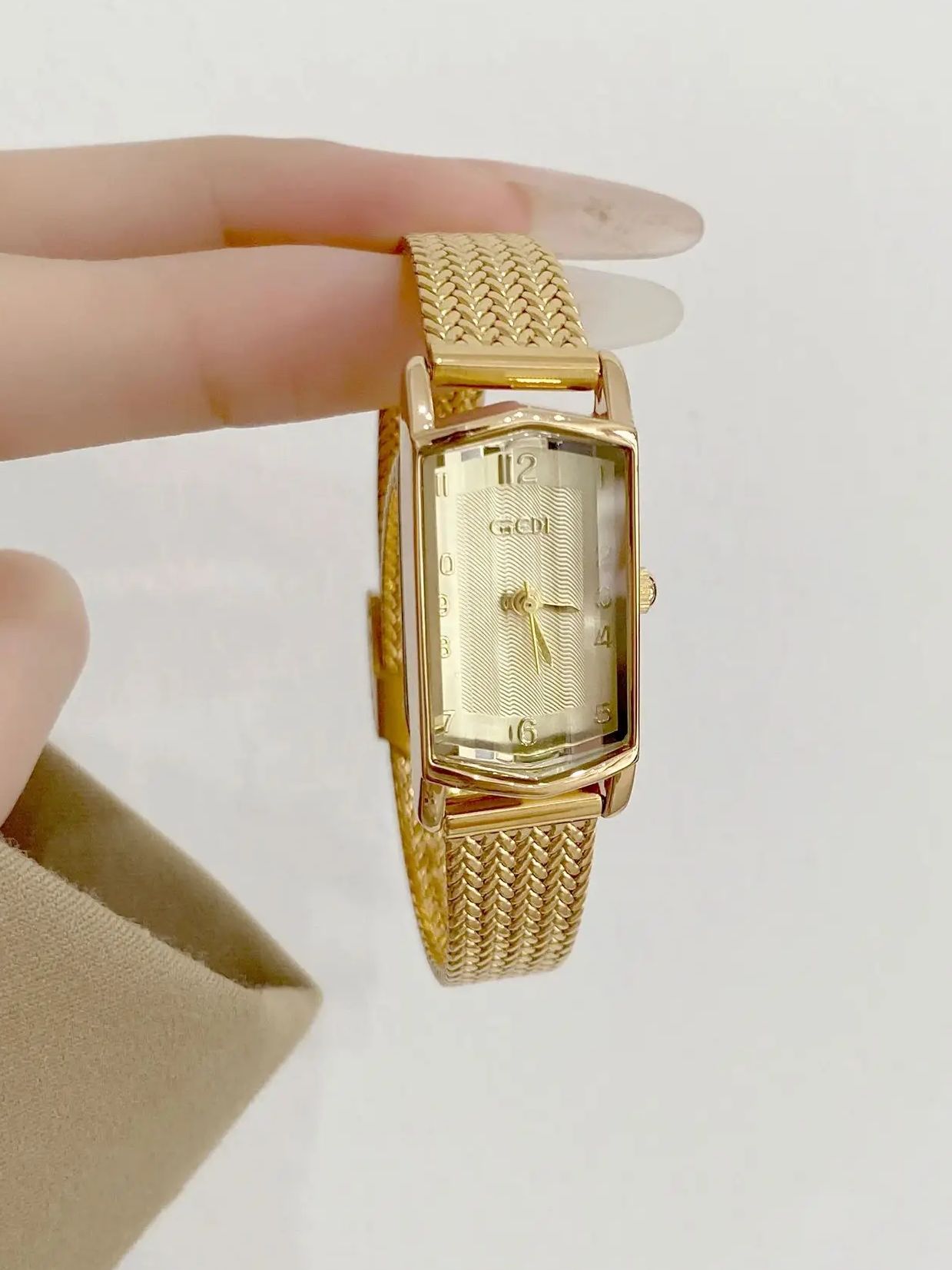 Koleksi Jam Tangan Wanita Emas - Vintage Collectible Watches ulasan dan harga